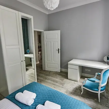 Niebieski De Lux Dla 4 Osob Katowice *